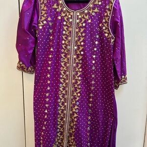 VINTAGE SILK EMBELLISHED TRADITIONAL DRESS